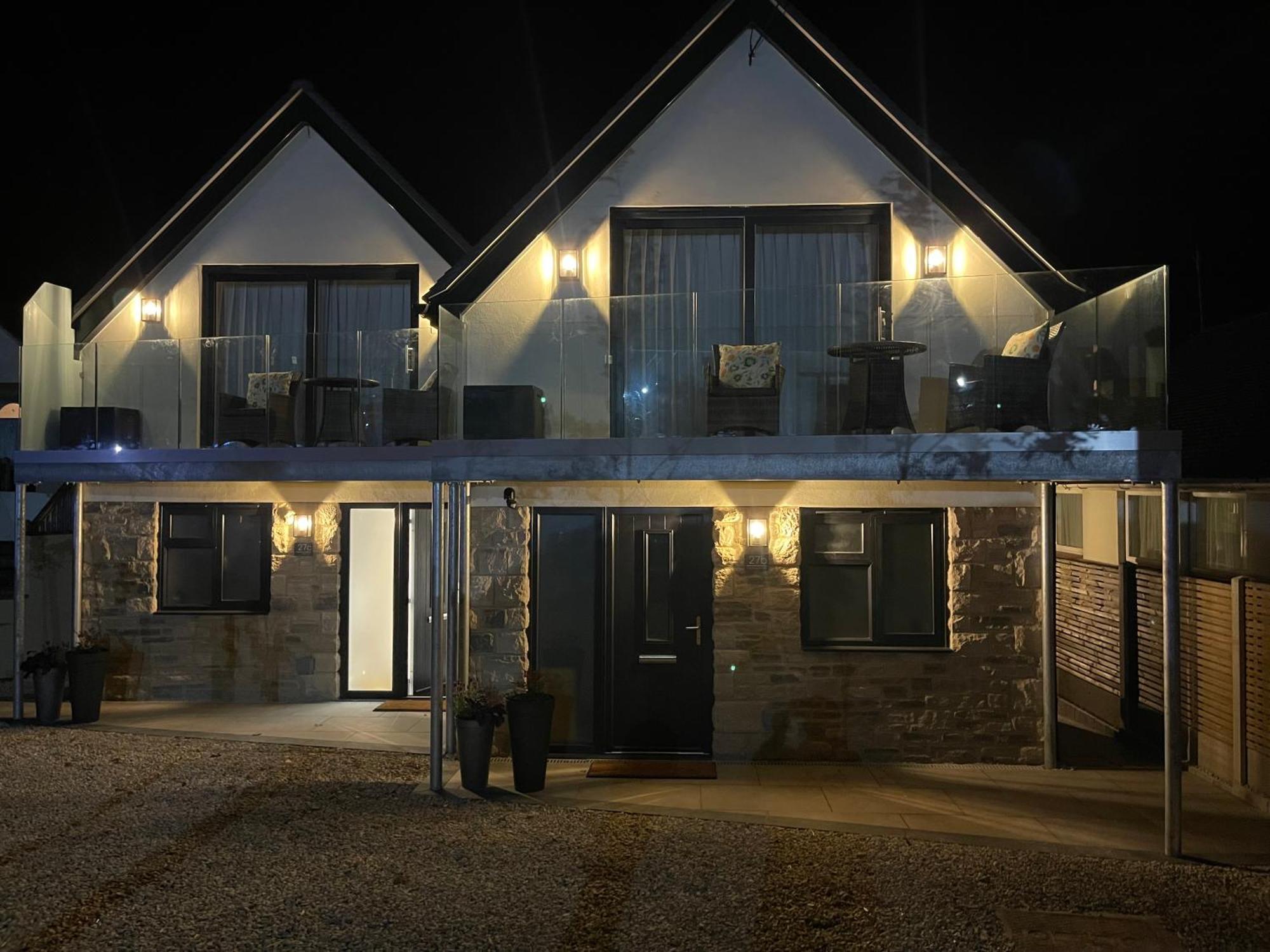 The Pines Hotel Суонидж Екстериор снимка